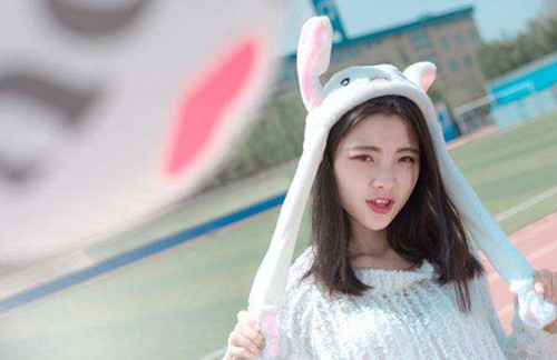 女生突然问男生年龄什么意思?怎么回答 女生突然问男生年龄什么意思?怎么回答第2张